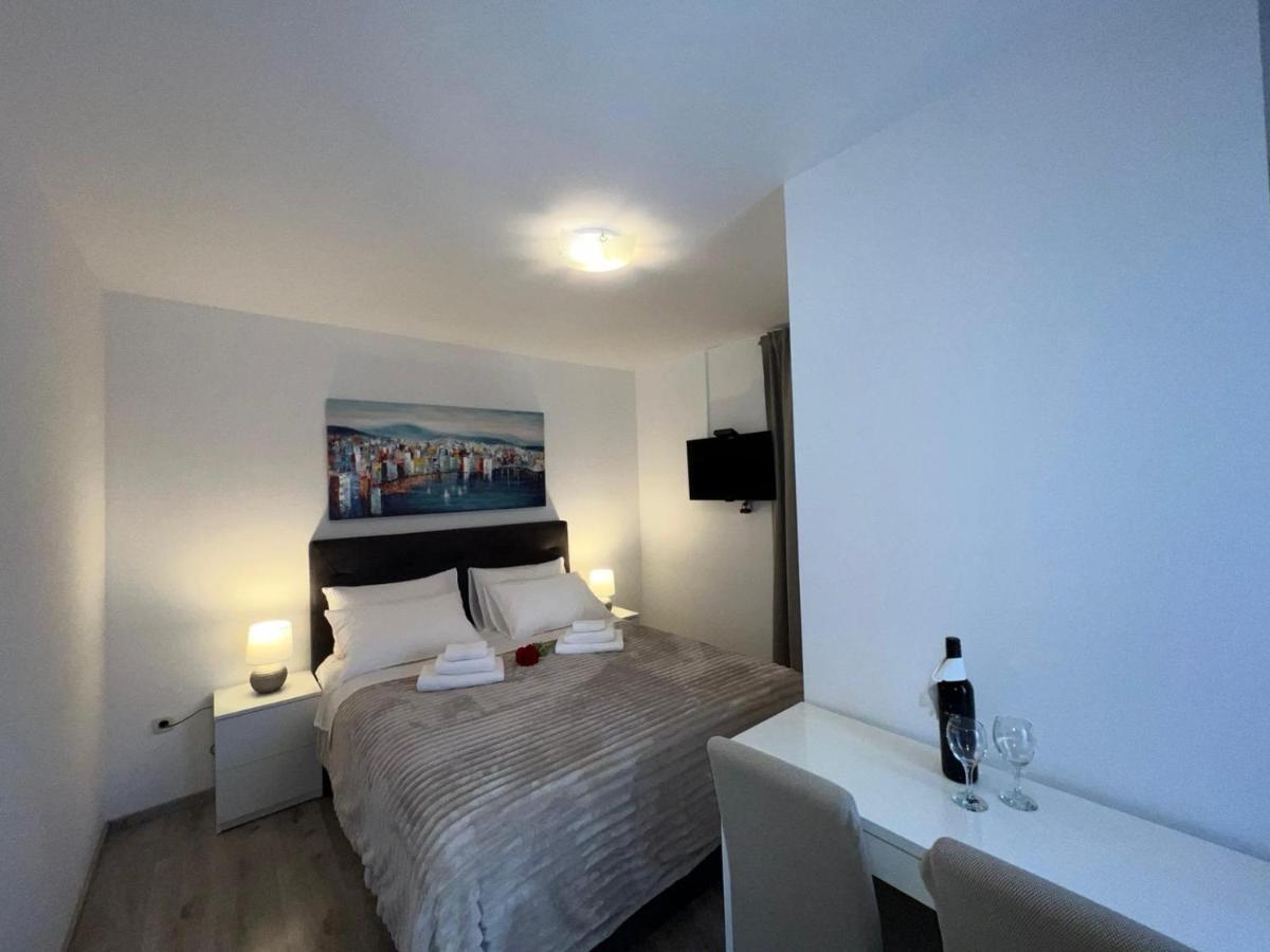 Rooms Marija Split Bagian luar foto