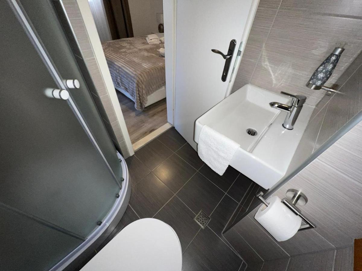 Rooms Marija Split Bagian luar foto