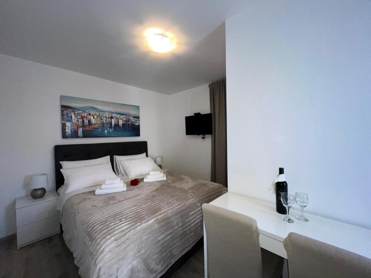 Rooms Marija Split Bagian luar foto