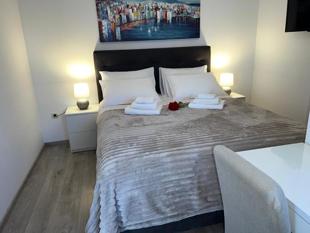 Rooms Marija Split Bagian luar foto