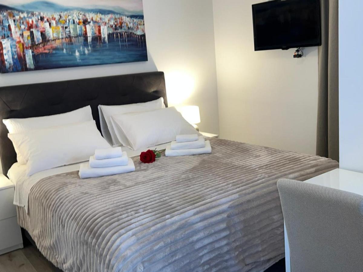 Rooms Marija Split Bagian luar foto