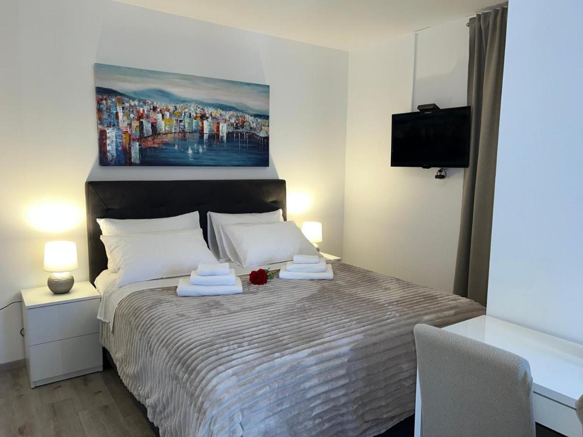 Rooms Marija Split Bagian luar foto